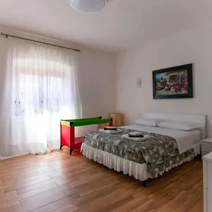 Apartment Rina's House, La Spezia
